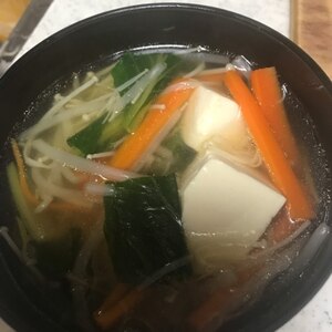 あっさり優しい青梗菜と大根の中華スープ